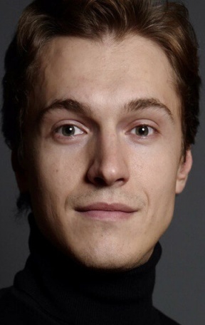 Максим Иванов