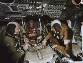 Союз-Аполлон: первое рукопожатие в космосе