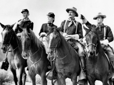 Она носила желтую ленту