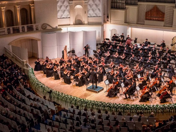 Равель, Дебюсси, Дюка. РНМСО. Дирижёр Жан-Кристоф Спинози. Концертный зал им. П. И. Чайковского (2)