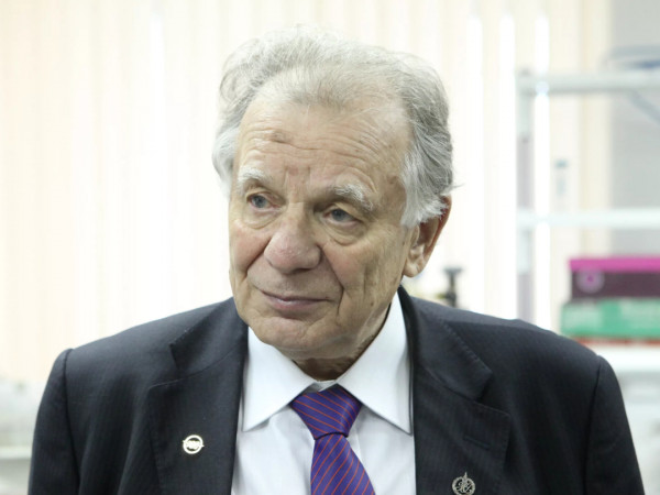 Вперёдсмотрящий. Академик Жорес Алфёров