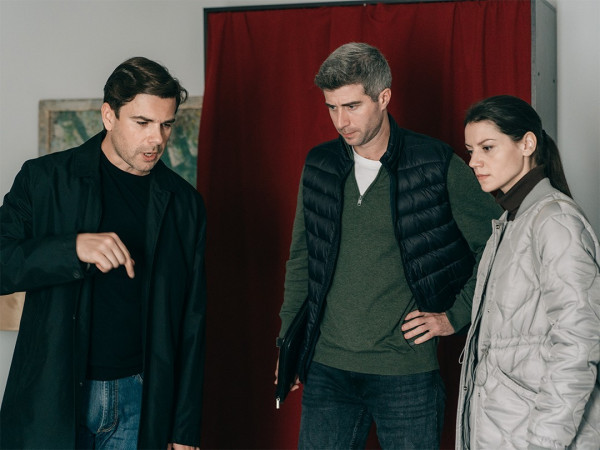 Женщина с котом и детективом (6)