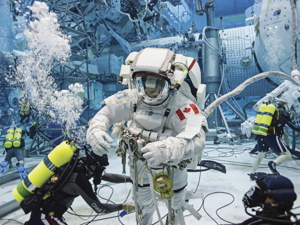 Создать космонавта