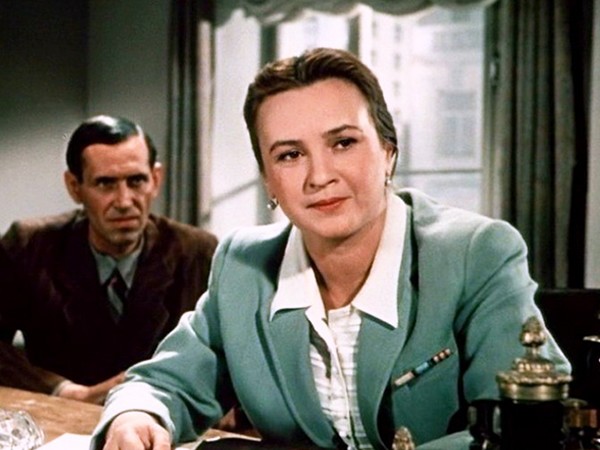 За витриной универмага (5)