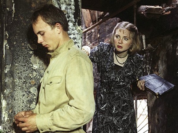 Наградить (посмертно)