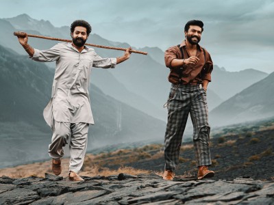 RRR: Рядом ревёт революция