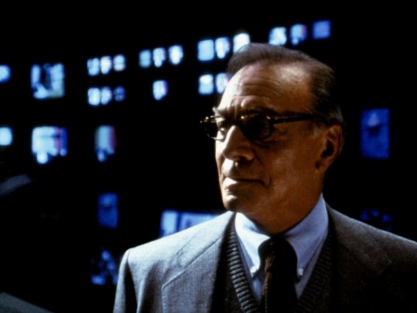 Свой человек (3)