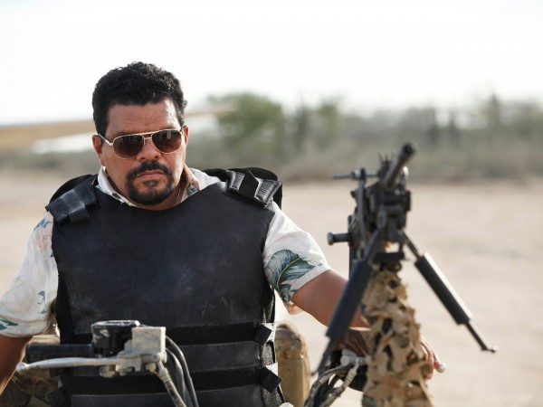 Шутки в сторону 2: Миссия в Майами (2)