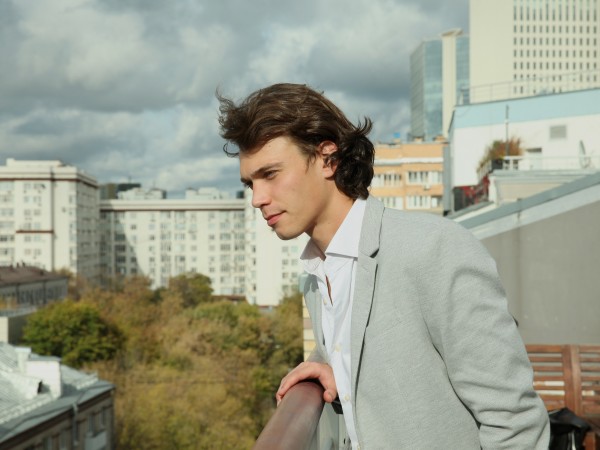 Жизнь справок не даёт (6)