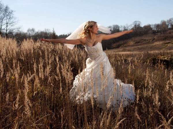 Белое платье