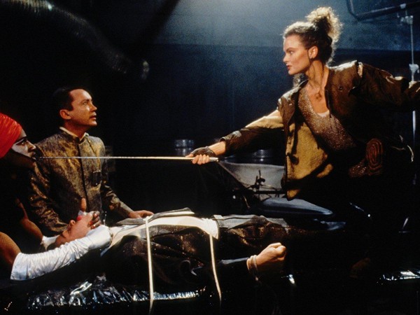 Джонни Мнемоник (3)