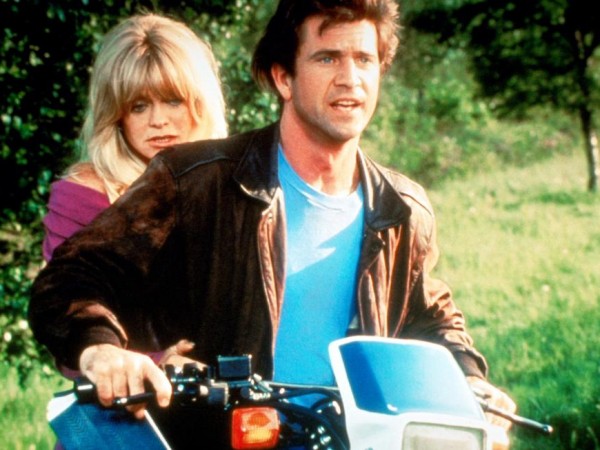 Птичка на проводе