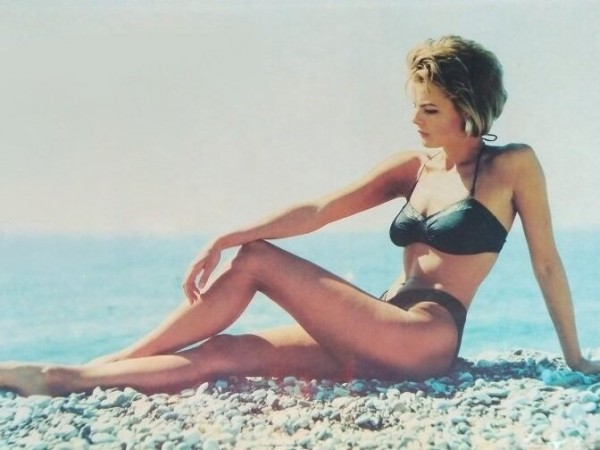 Дама с попугаем (2)