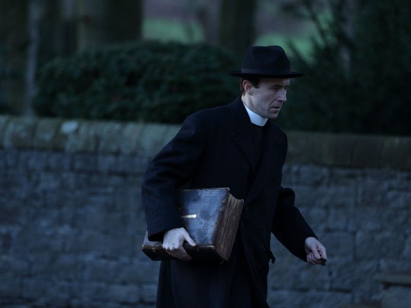 Проклятие: Призраки дома Борли (4)