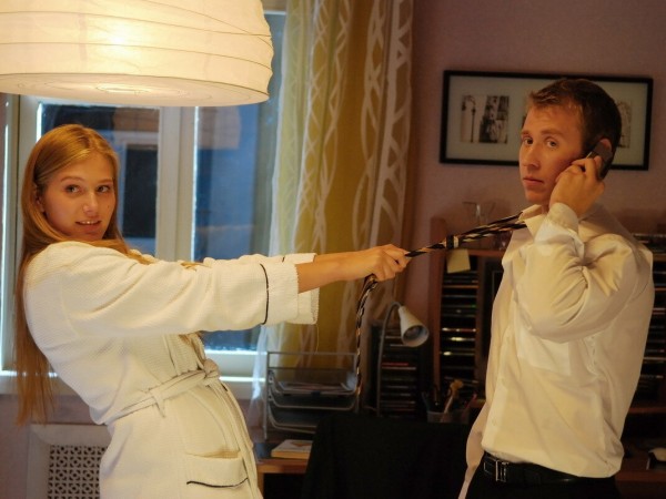 Поцелуй сквозь стену (3)