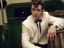 Стать Джоном Ленноном